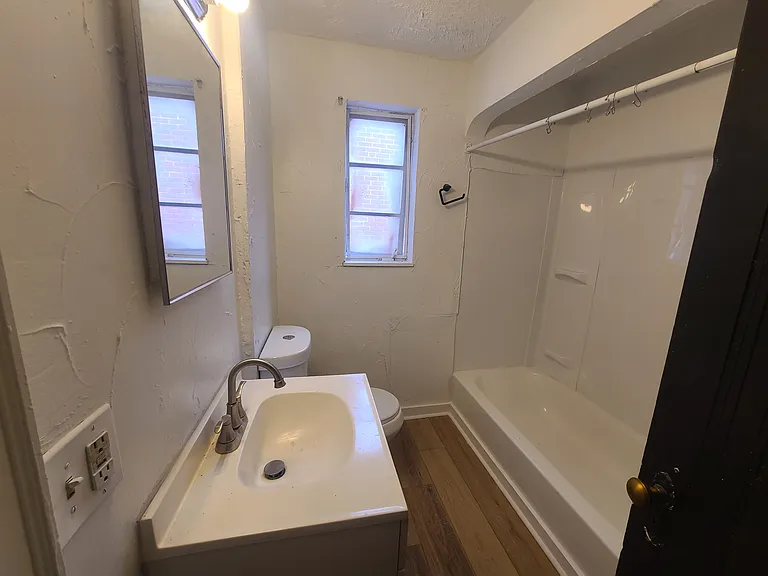 1001 Lilley Ave #D — Photo 9