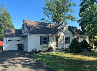 211 Bensal Rd, Hatboro, PA 19040