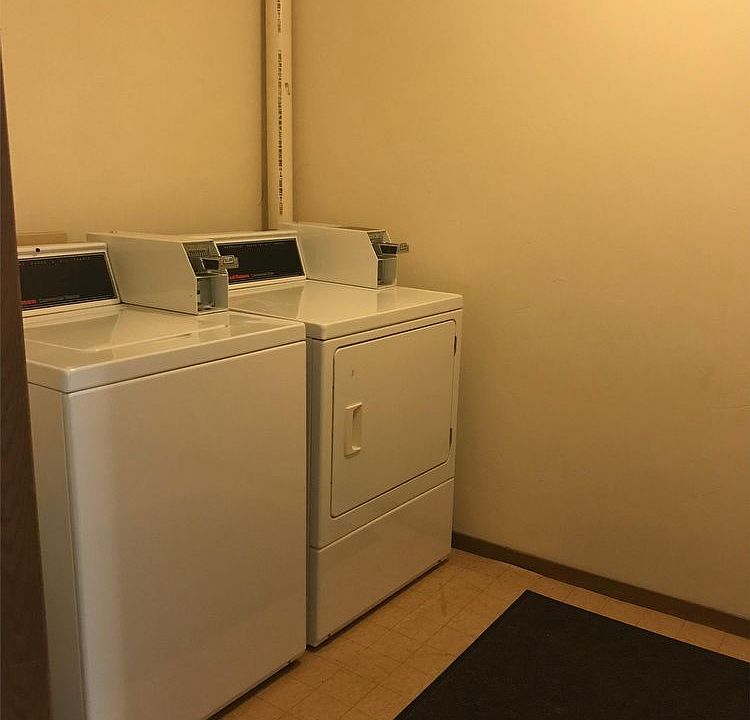 2nd image of 2310 Preble Ave APT 8