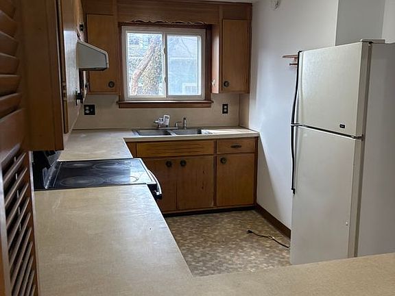 5th image of 92 Lasalle Ave #1