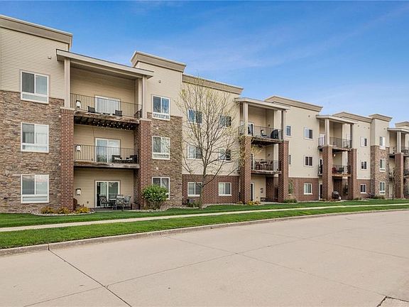 2nd image of 6350 Coachlight Dr Unit 1202