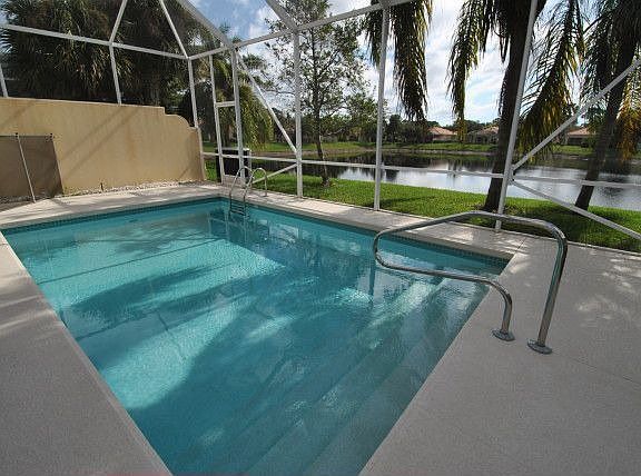 3rd image of 4610 Hammock Cir