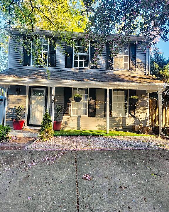 1st image of 430 Winterberry Dr