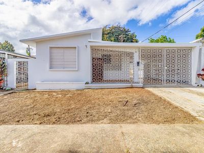 112 Urb Forrest Hls, Bayamon, PR, 00959