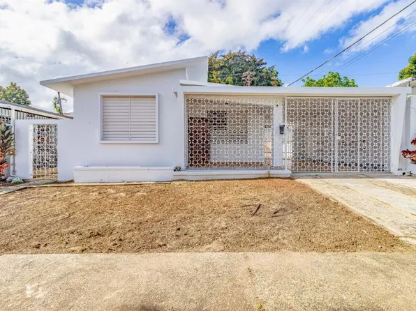 112 Urb Forrest Hls, Bayamon, PR 00959