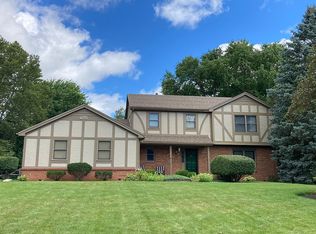 7040 Heathwyck Rd, Maumee, OH 43537