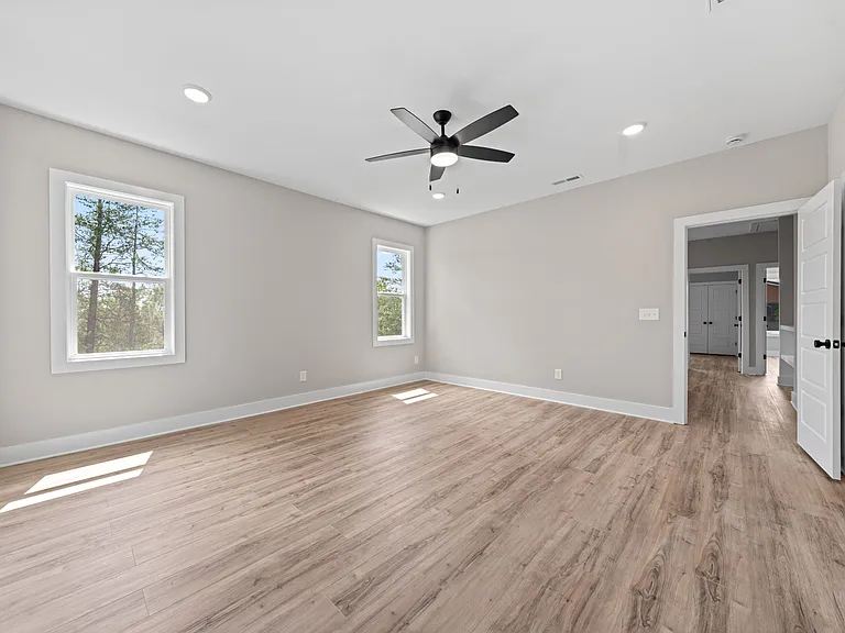215 Summer Breeze Dr — Photo 25