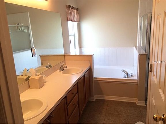 5th image of 2506 Clareside Dr