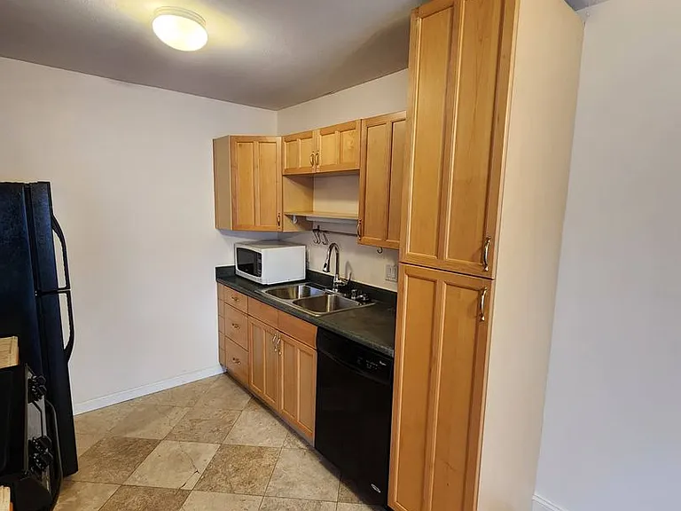 9568 Carroll Canyon Rd #250 — Photo 7