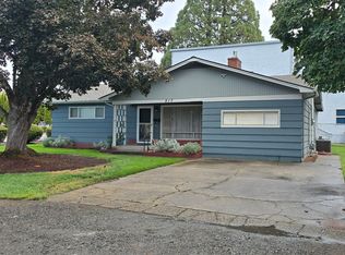817 W Stanton St, Roseburg, OR 97471