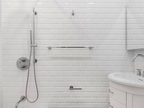 4th image of 206 E 124th St APT 2A