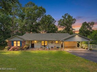 1463 Thunderbird Dr N, Hernando, MS 38632