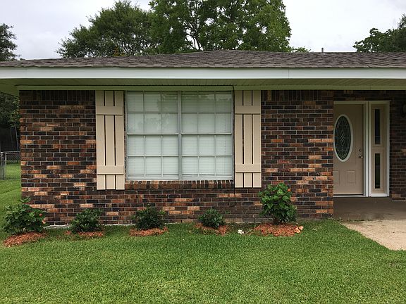 2nd image of 15290 Parkwood Dr N