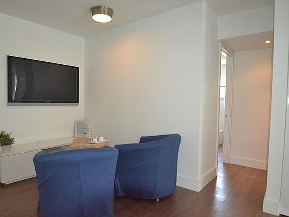 5th image of 5555 Collins Av #11b