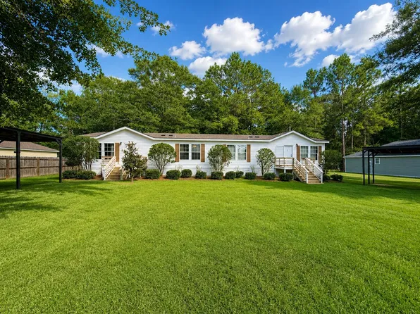 702 Camp Dantzler Rd, Hattiesburg, MS 39401
