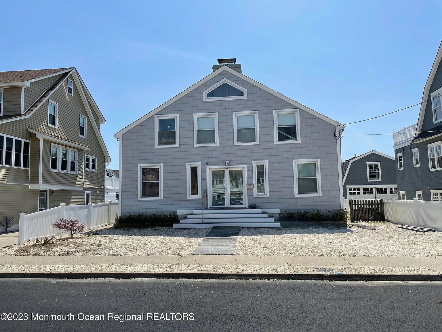 4 bed, 1.5 bath, 2178 sqft, $6,500 — Photo 2