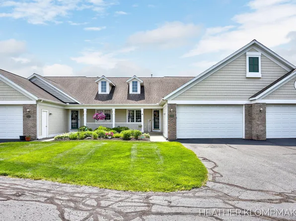 8878 N Peninsula Ct #16, Zeeland, MI 49464