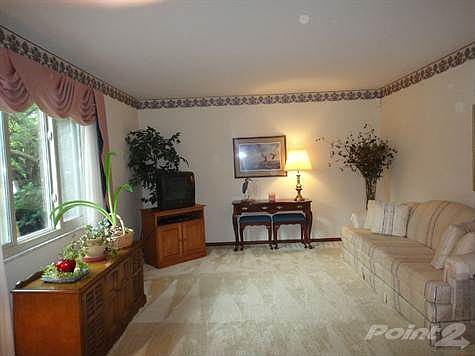 Spacious Front Living Room