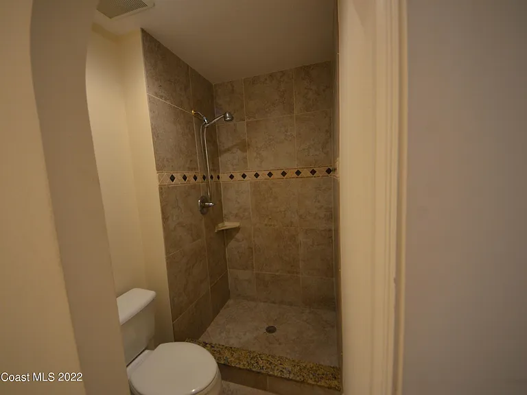 2640 Brookshire Cir — Photo 16