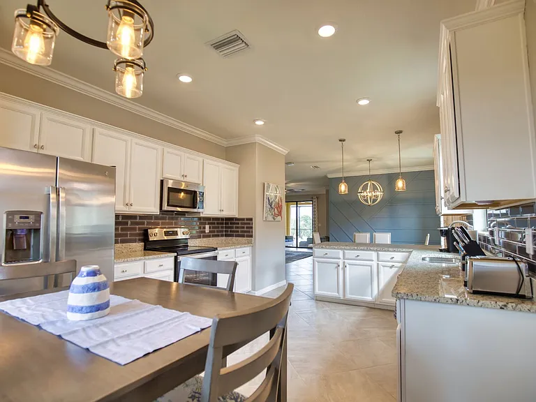 10187 Crooked Creek Dr — Photo 25