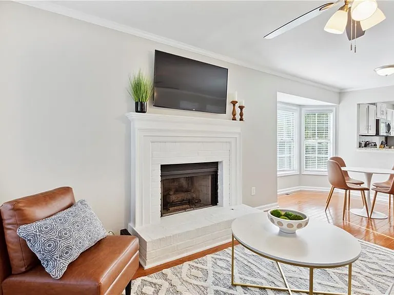 5212 Laurel Bridge Dr SE — Photo 10