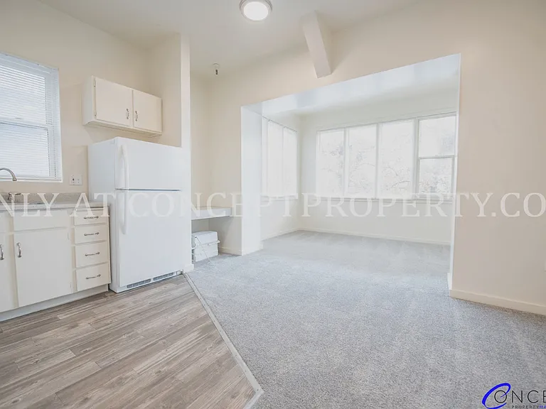 223 E 3rd Ave — Photo 13