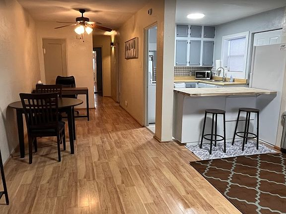 2nd image of 510 Vassar Dr SE
