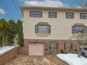 228 Lincoln Ave E, West Harrison, NY