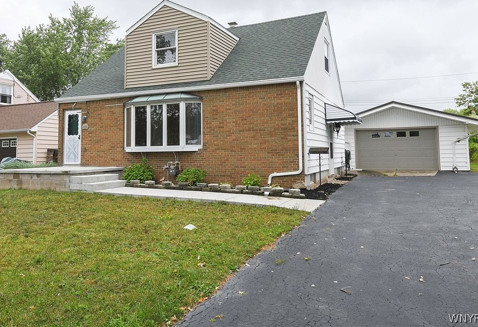 1st image of 179 Rogers Ave