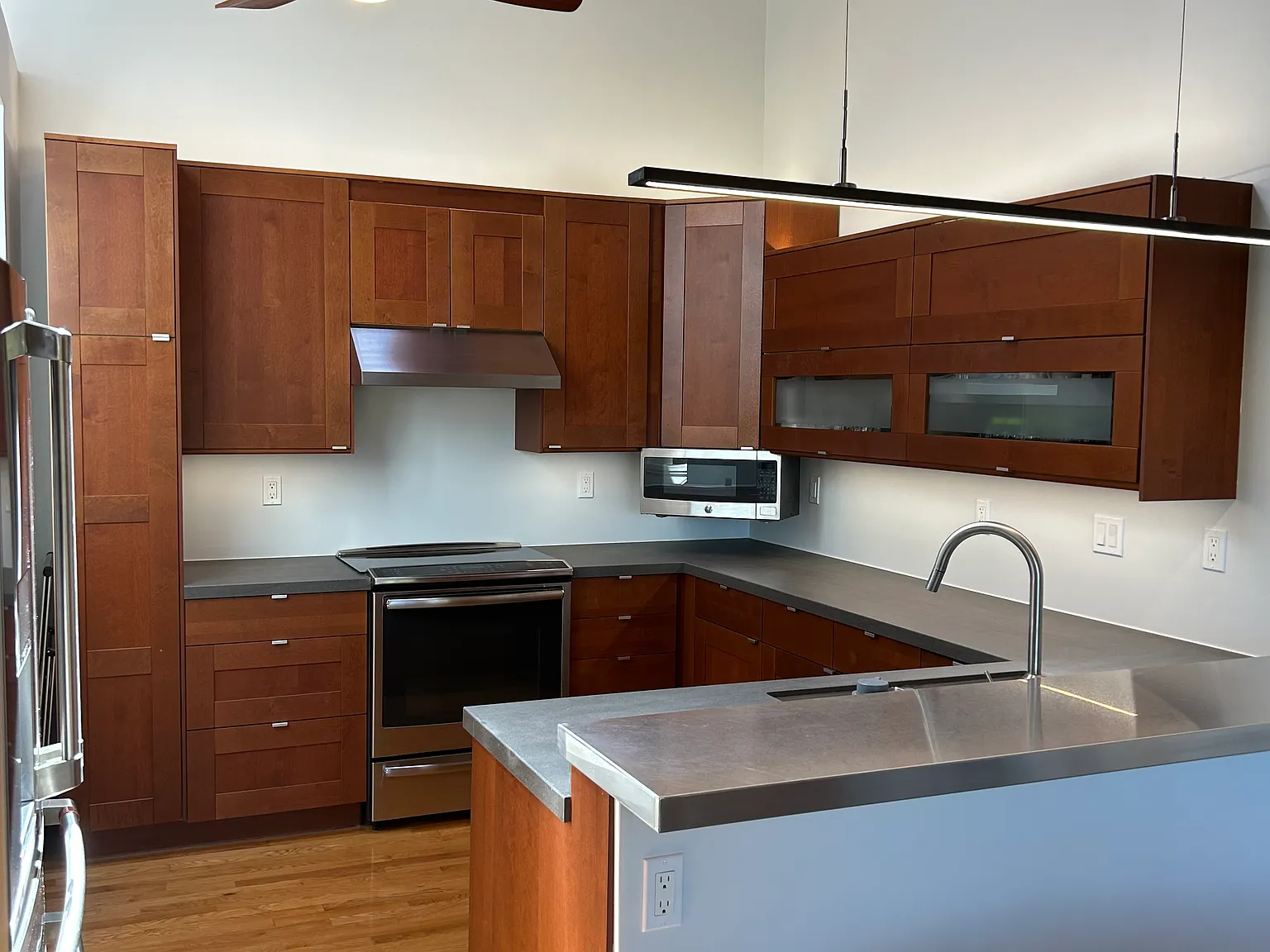 2 bed, 2.5 bath, 1344 sqft, $4,000 — Photo 4