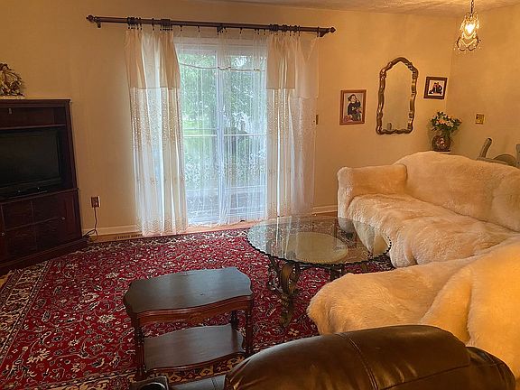 4th image of 2471 Natchez Dr