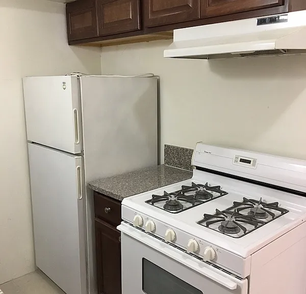 21 Westminster Ave #106 — Photo 4