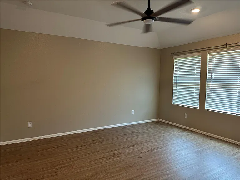 6210 Russett Elm Ct — Photo 17