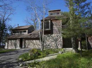 1010 S Lamkin Rd, Harbor Springs, MI 49740