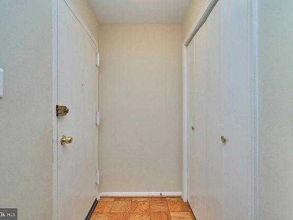 5th image of 1130 S Washington St APT T1