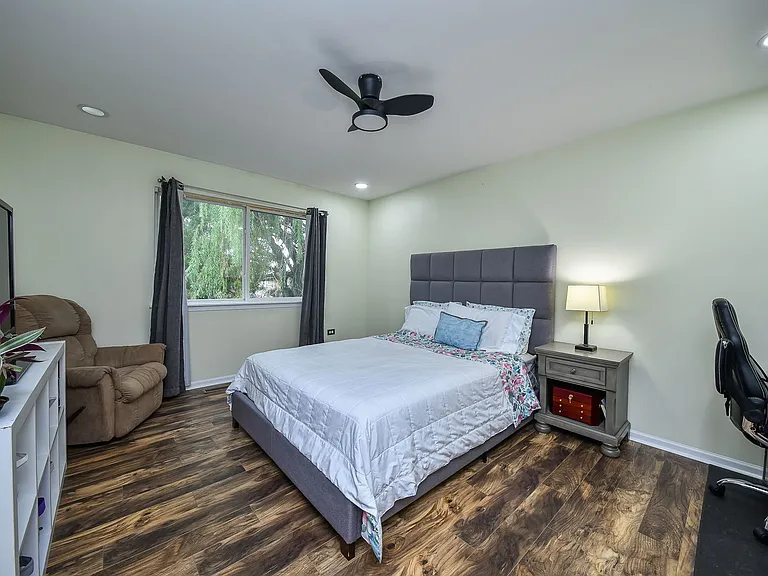 3169 Saganashkee Ln — Photo 8