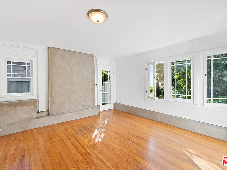 1843 Lucile Ave — Photo 34