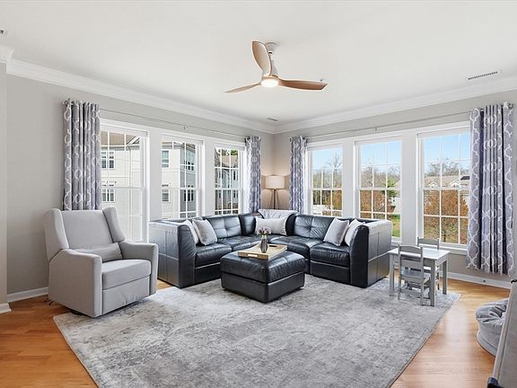 5th image of 9 Morgan Dr Unit 304