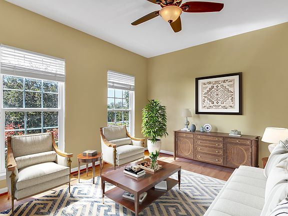 4th image of 1380 Karens Way