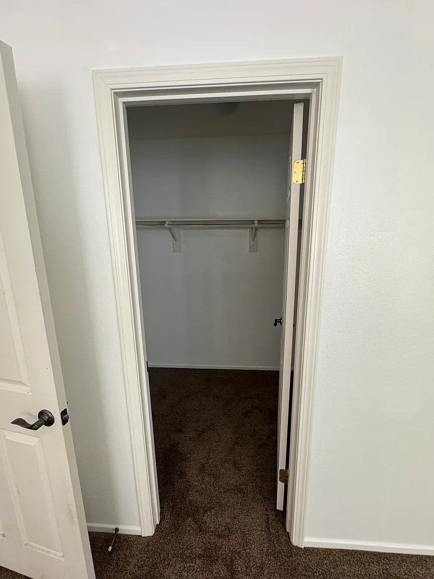 2342 E Horizon Dr photo 1