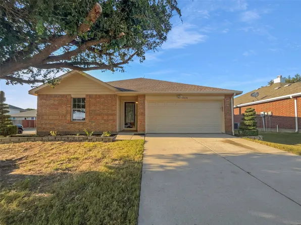 12636 Kingsgate Dr, Rhome, TX 76078