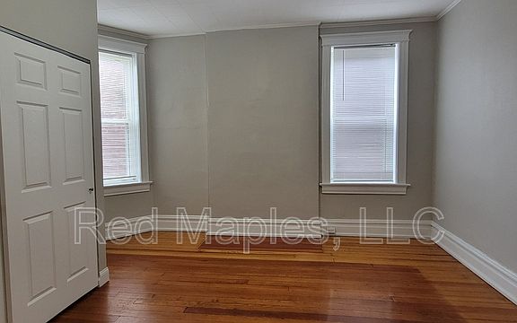 5th image of 3420 Keokuk St #2F