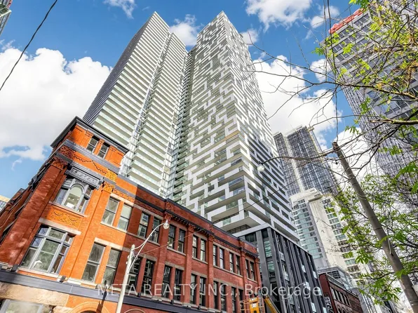 25 Richmond St E #916, Toronto, ON M5C 0A6