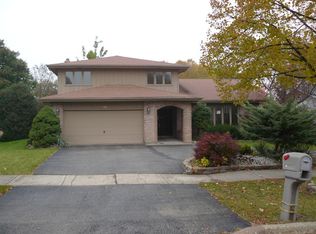 7220 Orchard Pl, Downers Grove, IL 60516