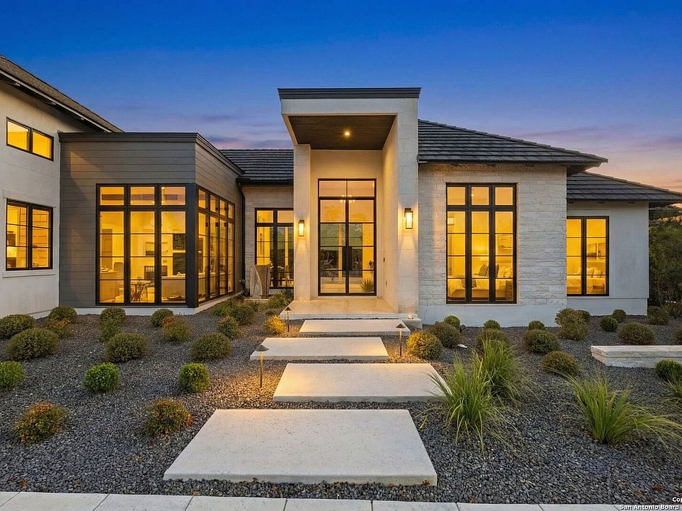 1st image of 121 Greystone Pt