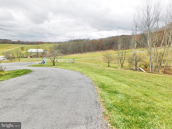 5th image of 195 Swan Rd