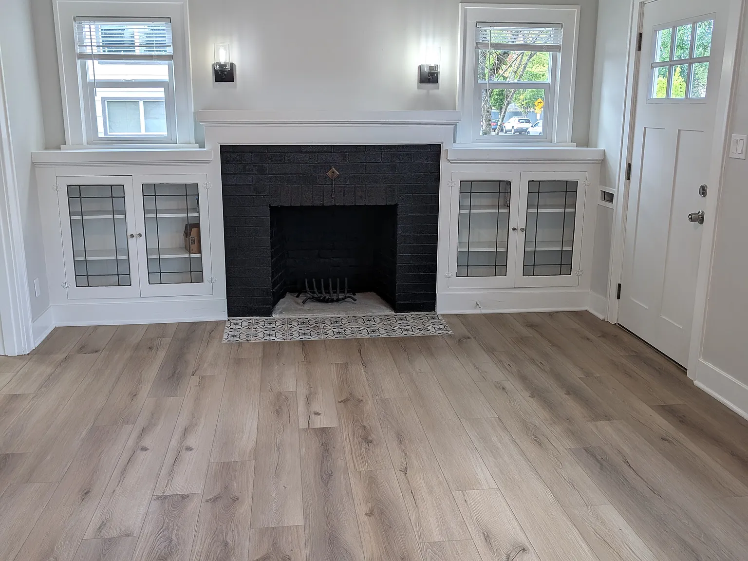3 bed, 1636 sqft, $4,100 — Photo 3