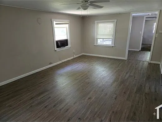 2935 Potter St — Photo 4