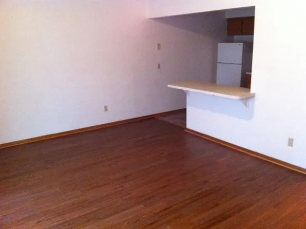 2312 W Meadow Dr, Rogers, AR 72756