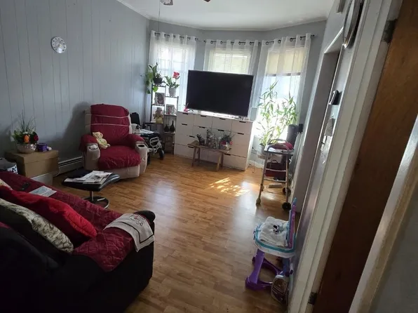 251 Highland Avenue image 14 of 34